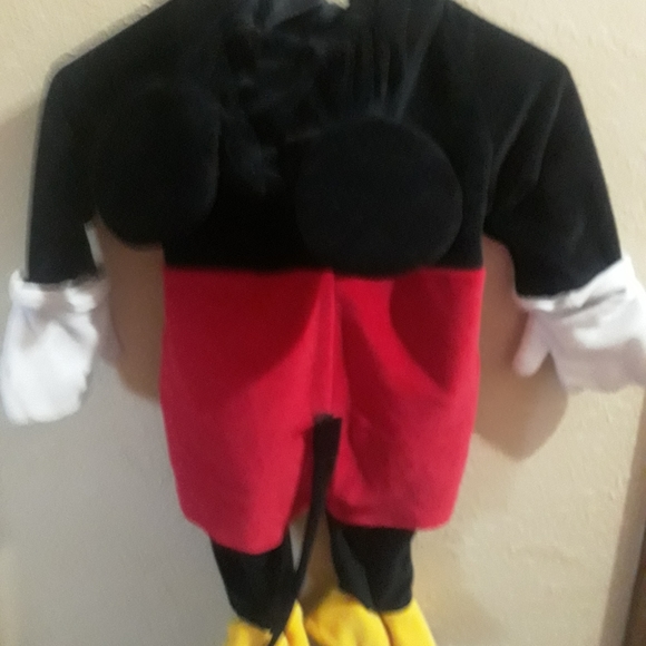 Mickey mouse costume - Picture 2 of 5